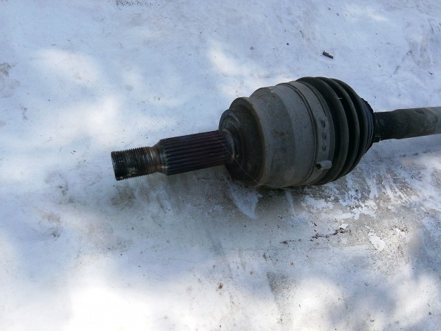 210652 Citroen C4 Aircross 2012-2017 jobb első féltengely, 28 bordás