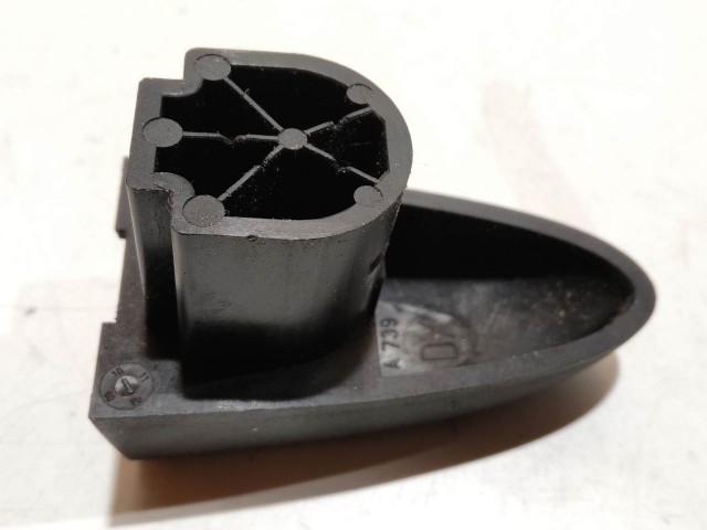 Lancia Ypsilon II.  2003-2011 2003-2011 Zárbetét kupak használt  jobb első