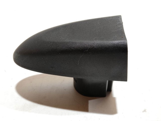 Lancia Ypsilon II.  2003-2011 2003-2011 Zárbetét kupak használt  jobb első