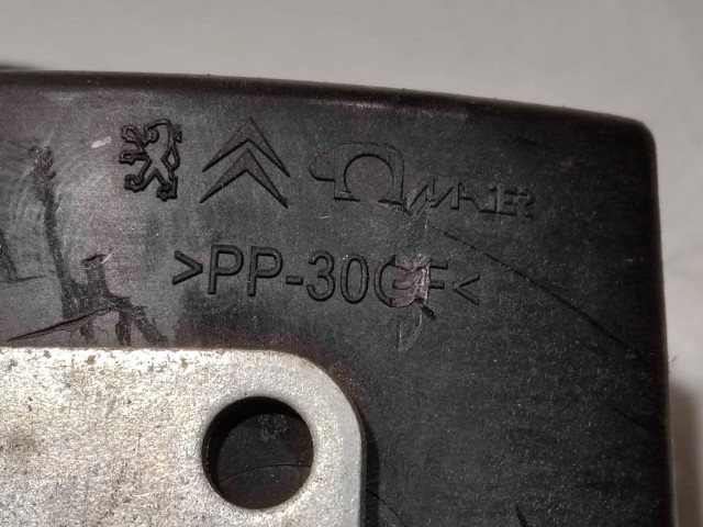 151747 Citroën Berlingo , Peugeot Partner 2008-2018 tankajtó 9802300180