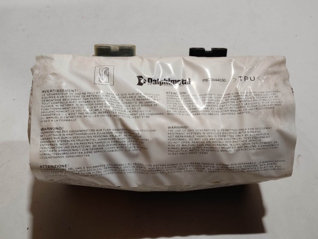 Opel Corsa D 2006-2014 2006-2014 Légzsák használt  zöld 