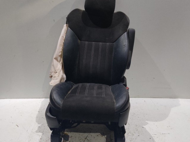 203906 Lancia Voyager 2011-2015  jobb első ülés, a képen látható állapotban