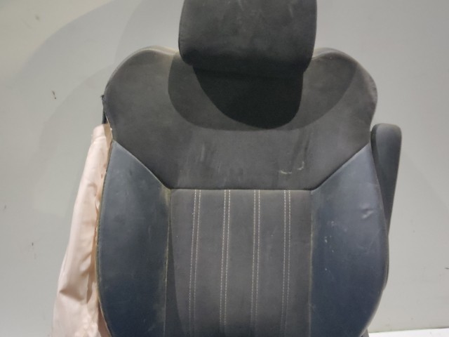 203906 Lancia Voyager 2011-2015  jobb első ülés, a képen látható állapotban