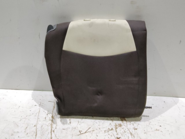 203942 Fiat 500 2007-2015 jobb hátsó ülés, háttámla