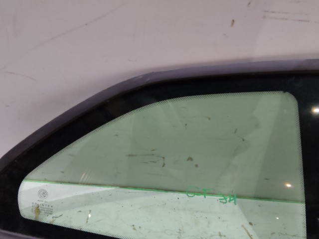 203954 Alfa Romeo Gt jobb hátsó karosszéria üveg, a képen látható gumi sérüléssel 60682409