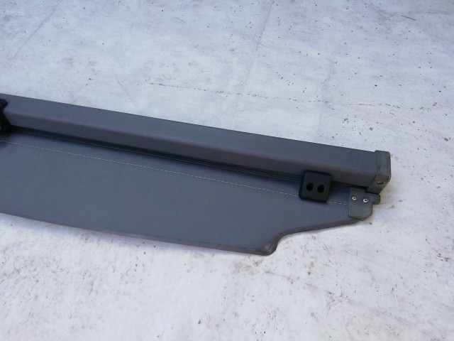 210749 Kia Carens II. (2006. - 2013. ) kalaptartó a képen látható egy ütköző gumibak nélkül