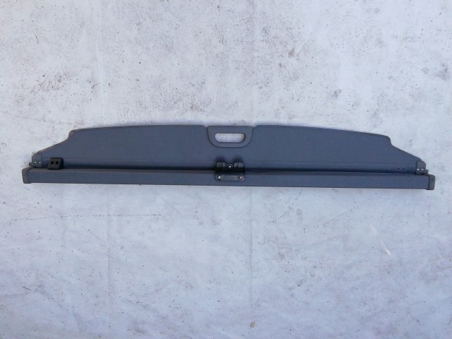 210749 Kia Carens II. (2006. - 2013. ) kalaptartó a képen látható egy ütköző gumibak nélkül