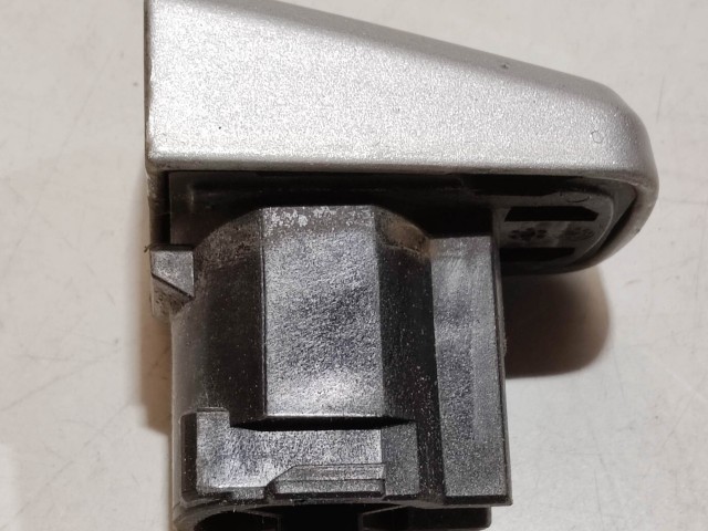 Chevrolet Cruze 2008-2012 2008-2012 Zárbetét kupak használt  bal hátsó
