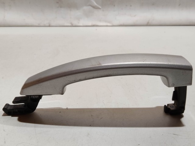 Chevrolet Cruze 2008-2012 2008-2012 Kilincs használt bal első külső, ezüst 