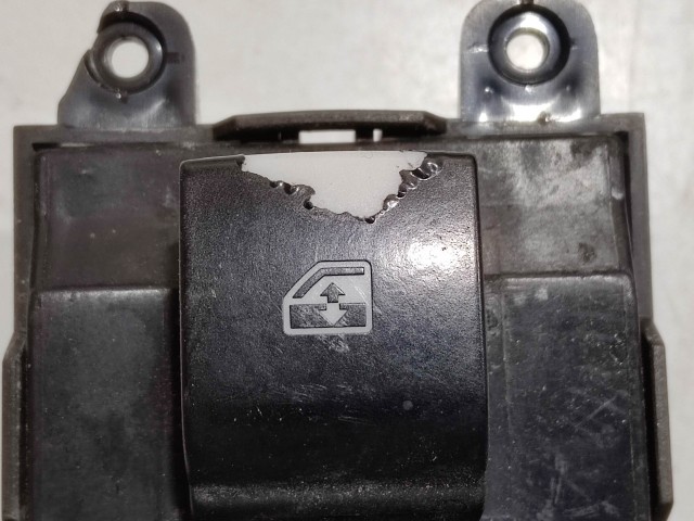 205996 Chevrolet Cruze 2008-2012 jobb első ablakemelő kapcsoló 13305370