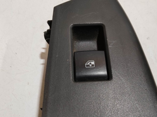 Chevrolet Cruze 2008-2012 bal hátsó ablakemelő kapcsoló  13305368