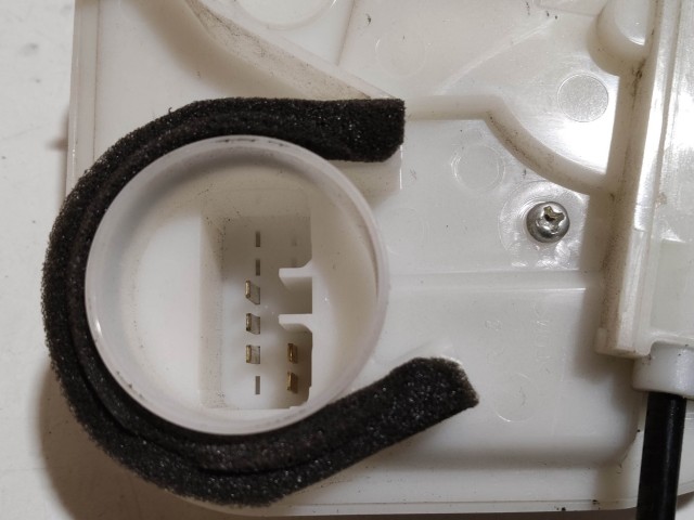 Citroen C4 Aircross 2012-2017 jobb első ajtó zárszerkezet