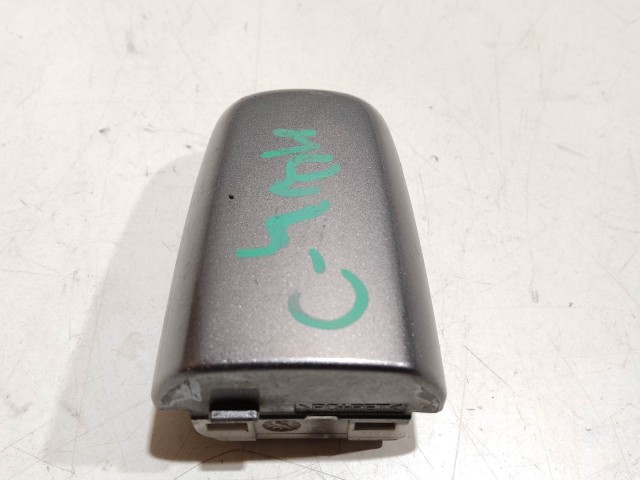 Citroen C4 Aircross 2012-2017 Zárbetét kupak használt  bal hátsó, ezüst 