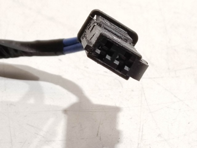 Chevrolet Cruze 2008-2012 2008-2012 Kilincs használt hátsó csomagtér ajtó külső, ezüst 