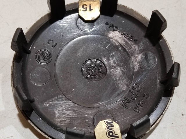 206396 Alfa Romeo 145,146, 147,156,166,Gt alufelni közép kupak a képen látható állapotban