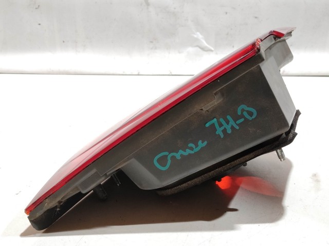 206398 Chevrolet Cruze szedán 2008-2012 jobb hátsó belső lámpa, a képen látható sérüléssel