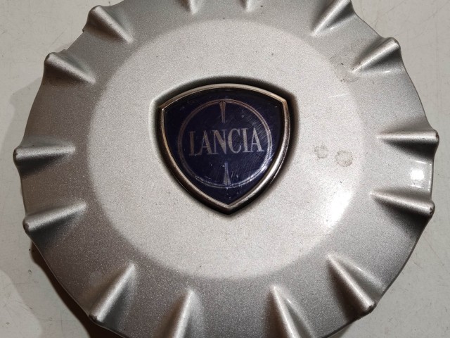 206529 Lancia Ypsilon 2003-2011 felni közép kupak, rögzítő rugó nélkűl!!!
