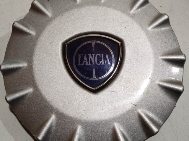 206531 Lancia Ypsilon 2003-2011 felni közép kupak 735467017