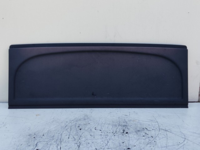 206704 Audi Q3 2011-2018 kalaptartó nagyobb rész, a képen látható sérüléssel