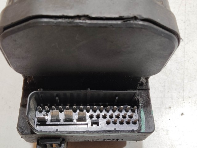 206580 Alfa Romeo 156 abs egység 46773428 , 0265216801, a képen látható sérüléssel