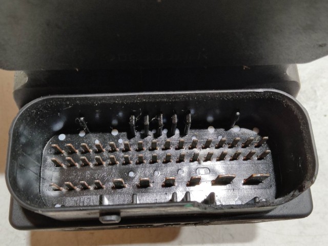 206591 Audi A4 B6 2000-2004 Abs 8E0614517 , 0265225048, a képen látható sérüléssel