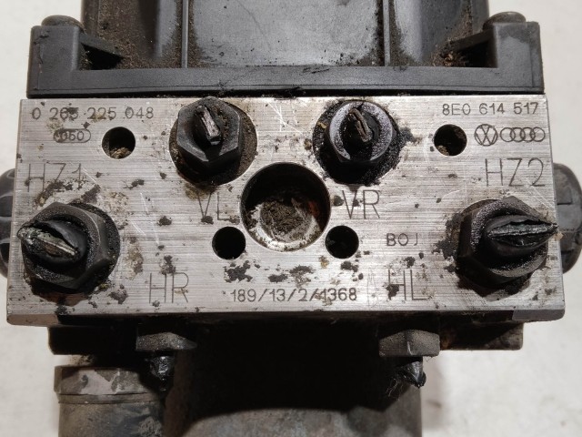206591 Audi A4 B6 2000-2004 Abs 8E0614517 , 0265225048, a képen látható sérüléssel