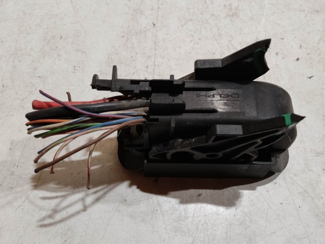 Fiat Grande Punto  2005-2009 Elektromos csatlakozó használt  ABS a képen látható sérüléssel