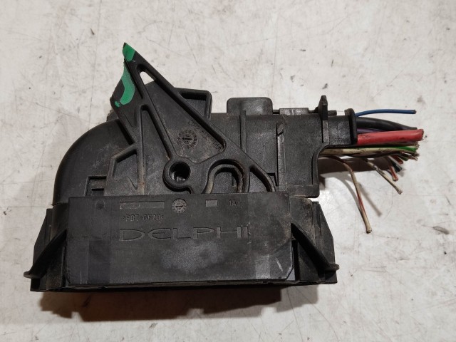 Fiat Grande Punto  2005-2009 Elektromos csatlakozó használt  ABS a képen látható sérüléssel