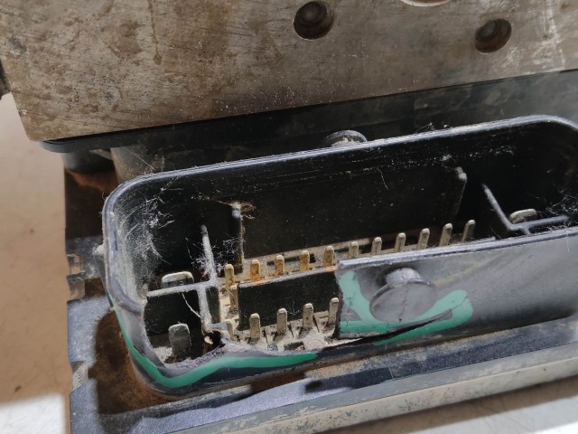 206837 Fiat Grande Punto abs egység 51894801 , 0265251997 a képen látható sérüléssel