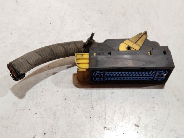 Hyundai Tucson, Kia Sportage 58920-2E550, Bh60133450 , 5WY7611C Abs elektromos csatlakozó