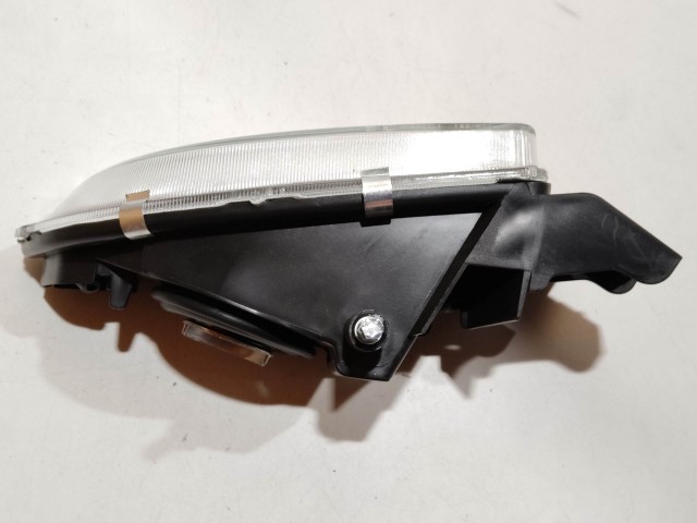 Lancia Delta 2008-2014 utángyártott új, jobb első ködlámpa 51775551