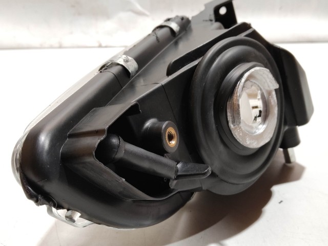 Fiat Tipo 2015- utángyártott új bal első ködlámpa 