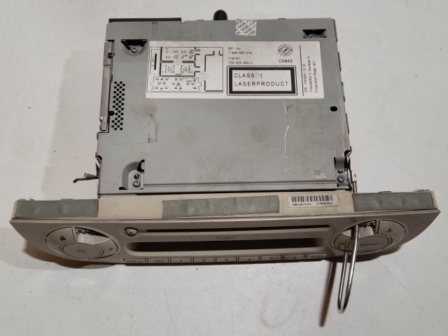 Fiat 500 2007-2015 Rádió használt Blaupunkt Cd-s, bézs