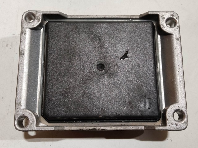 208013 Alfa Romeo 147 2000-2010 1,6 16v benzin 105Le motorvezérlő 0261207727 55198556