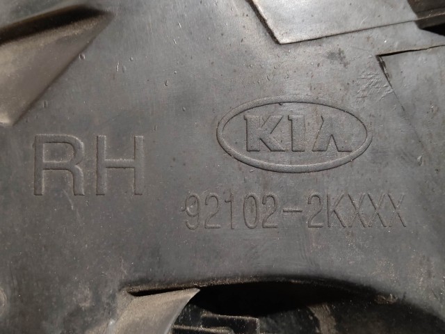 208022 Kia Soul 2009-2013 jobb első fényszóró 92102-2KXXX