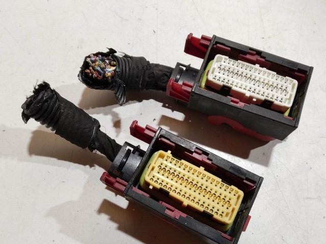 208035 Fiat Panda II. 2003-2012 motorvezérlő elektromos csatlakozó 51899839