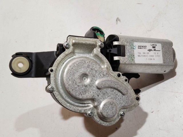Fiat Bravo 2007-2014 hátsó ablaktörlő motor a képen látható sérüléssel 51792290