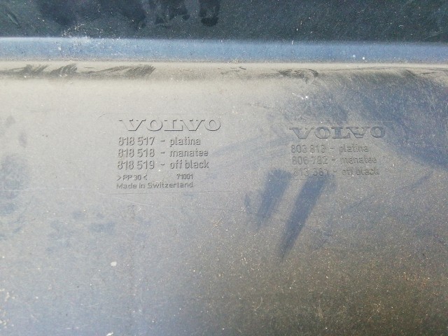210821 Volvo V40 1995-2004 kalaptartó