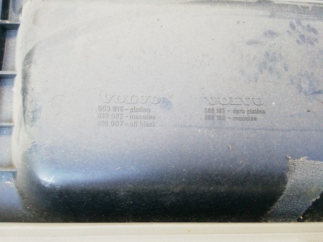 210821 Volvo V40 1995-2004 kalaptartó