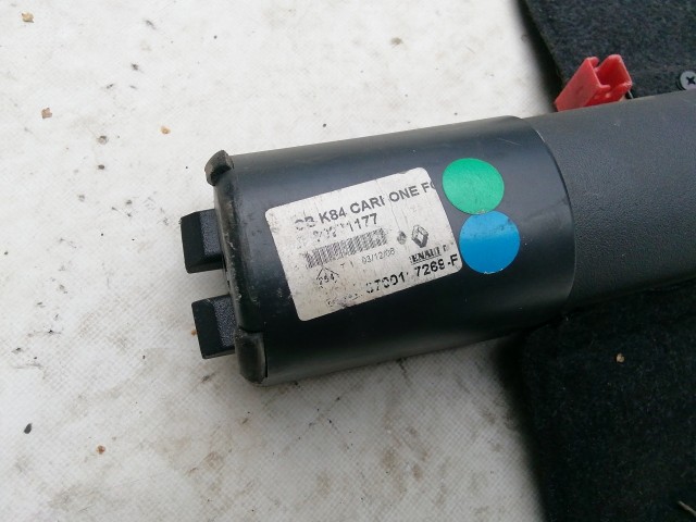 210859 Renault Megane II. 2002-2008 kalaptartó (csomagtér roló), a képen látható sérüléssel