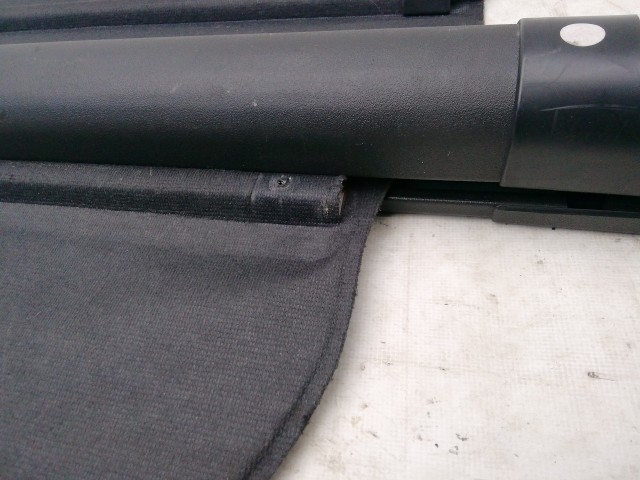 210858 Renault Megane II. 2002-2008 kalaptartó (csomagtér roló), a képen látható sérüléssel