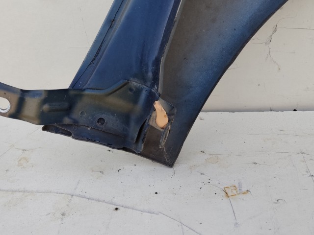 207001 Fiat Croma  2008-2010 bal első sárvédő, a képen látható sérüléssel