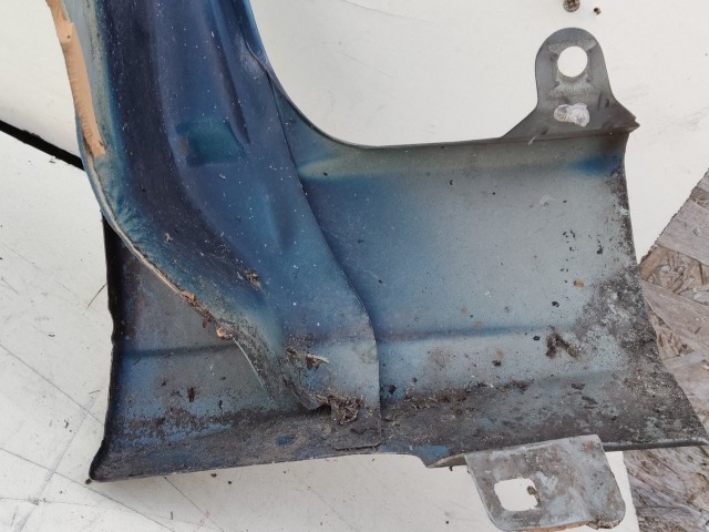 207006 Fiat Grande Punto Jobb első sárvédő, a képen látható sérüléssel