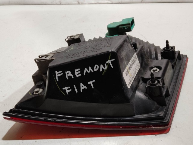 208104 Fiat Freemont 2011-2015 bal hátsó belső lámpa 68078517AE