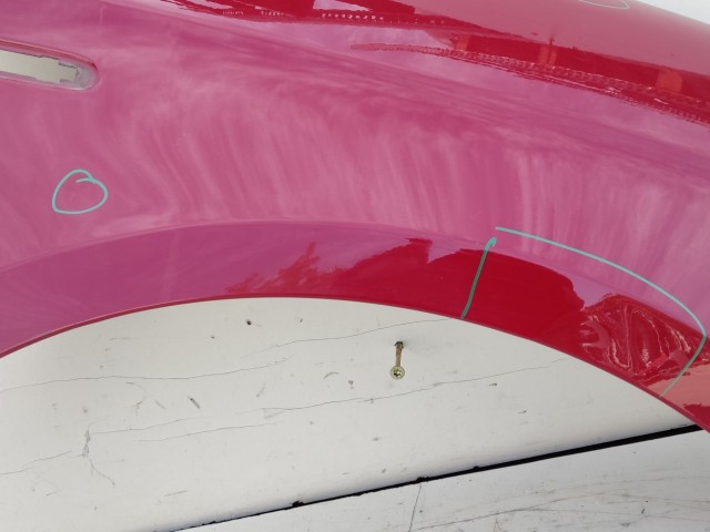 207017 Alfa Romeo Giulietta 2010-2020 jobb első sárvédő, a képen látható sérüléssel