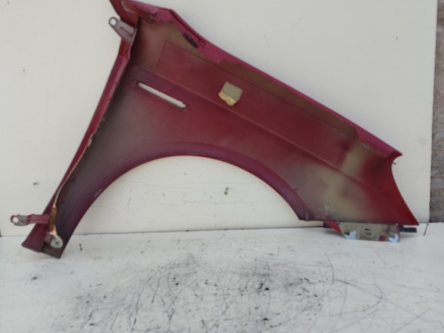 207018 Alfa Romeo Giulietta 2010-2020 bal első sárvédő, a képen látható sérüléssel