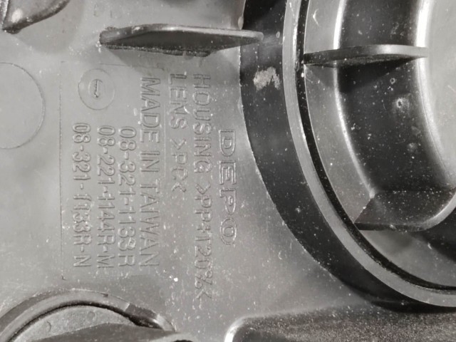 208109 Hyundai Sanra FÉ II. 2006-2012 jobb első fényszóró, utángyártott