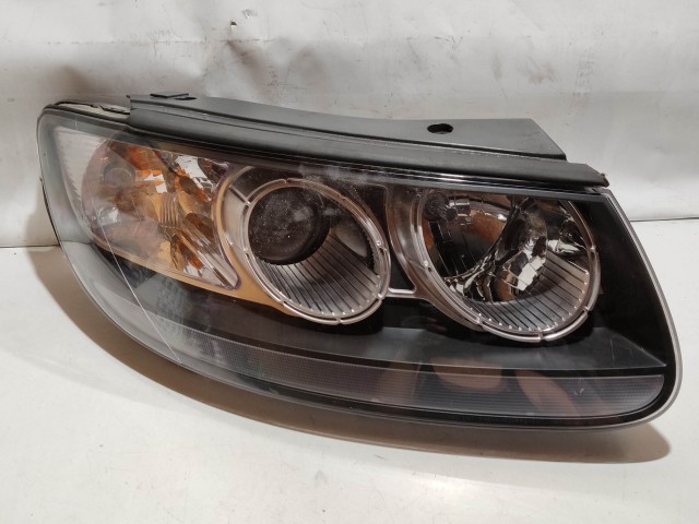 208109 Hyundai Sanra FÉ II. 2006-2012 jobb első fényszóró, utángyártott