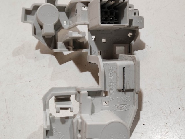 208117 Ford Fiesta 2008-2013 jobb hátsó Izzó foglalat 8A61-13404-A