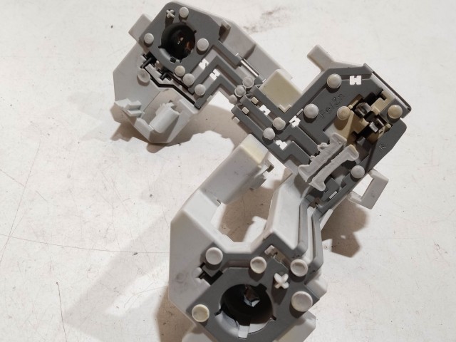 208117 Ford Fiesta 2008-2013 jobb hátsó Izzó foglalat 8A61-13404-A